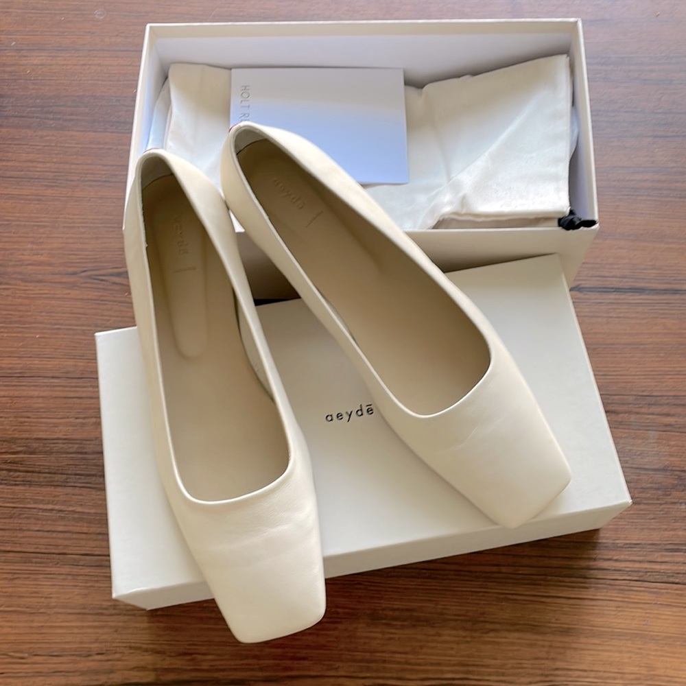 Square toe leather flats